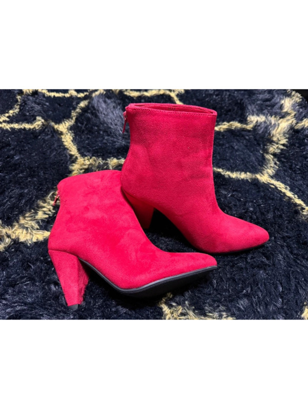 Women's Red Dream Pairs Red Suede Ankle Boots With Zipper Size 5